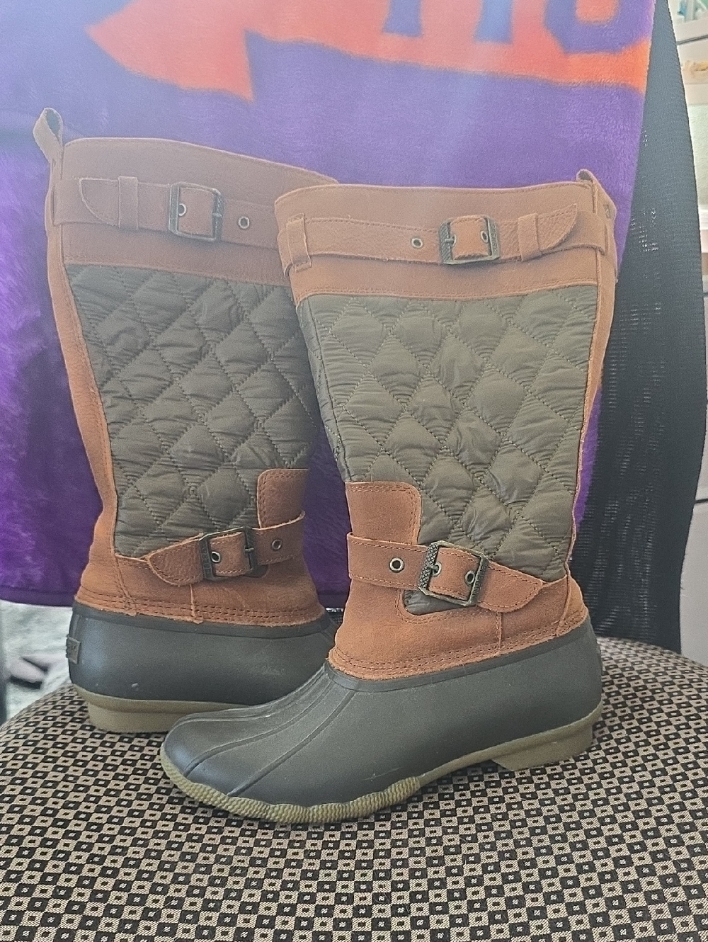 Women's Quilted Two-Tone Brown Winter Boots
